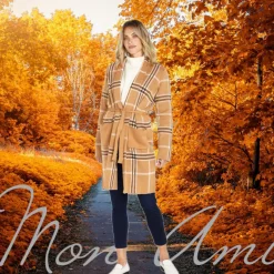 Betty Basics Hampshire Cardigan in Beige Plaid