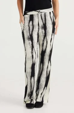 Brave + True Blake Pant in Taipan