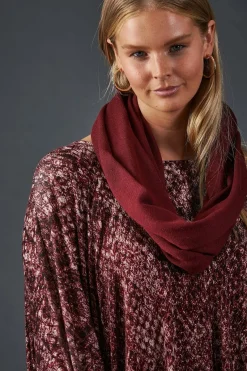 Eb & Ive Astor Snood in Deep Mulberry