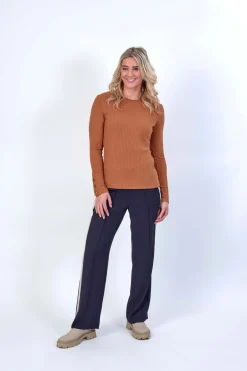 Knewe Virgo Ribbed Top in Tobacco