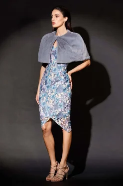 Romance Dreamer Shrug in Stone