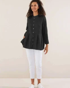 Yarr3a Trail Pleated A-Line Shirt in Black